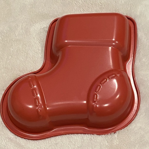 Nordic Ware Christmas Holiday Stocking Baking Pan 7-Cup Capacity Non-Stick NWT - Picture 3 of 4